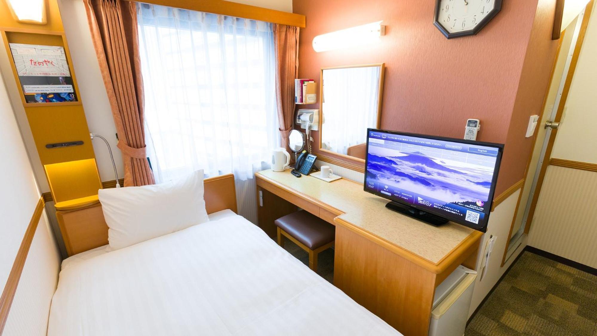Toyoko Inn Tokyo Shinagawa Aomono-Yokocho-Eki Δωμάτιο φωτογραφία