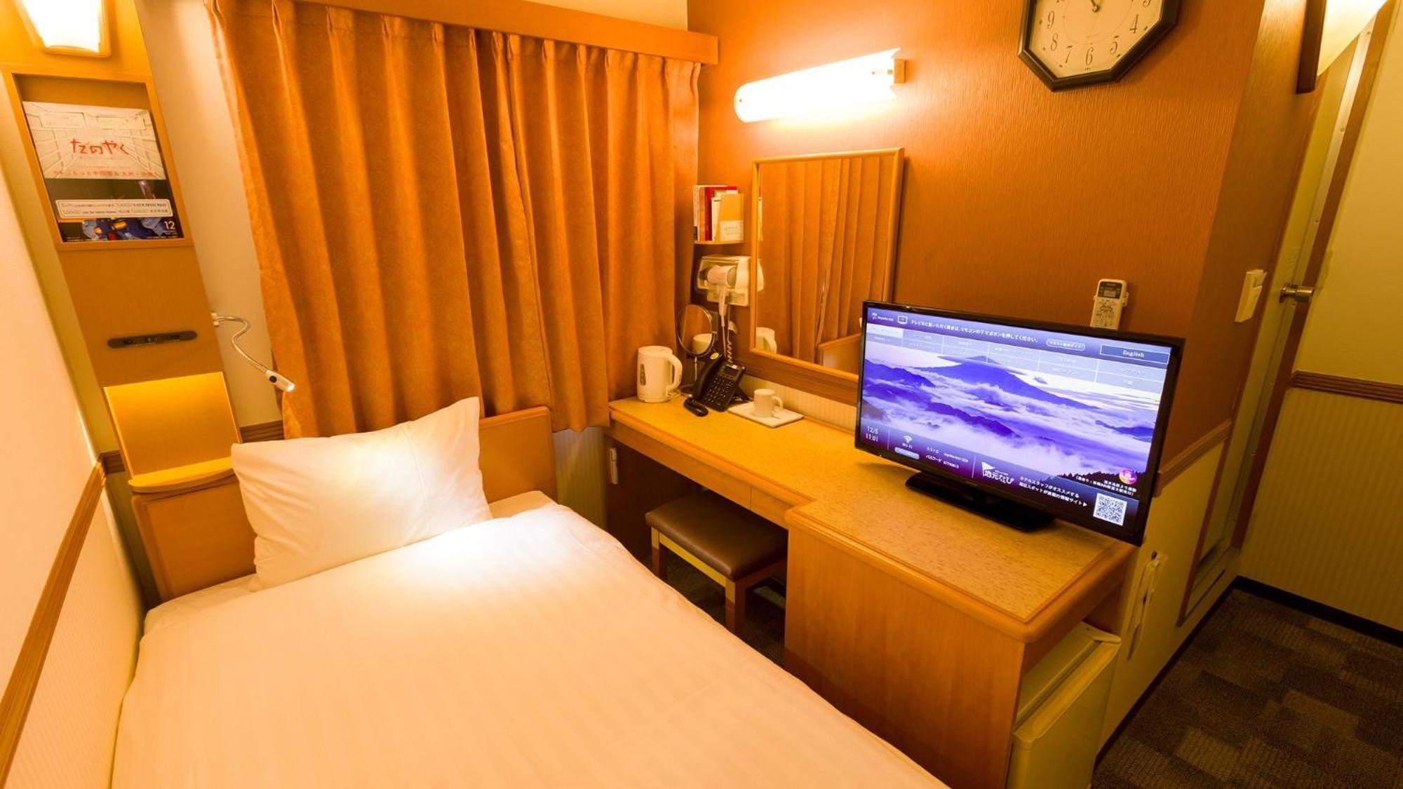 Toyoko Inn Tokyo Shinagawa Aomono-Yokocho-Eki Δωμάτιο φωτογραφία